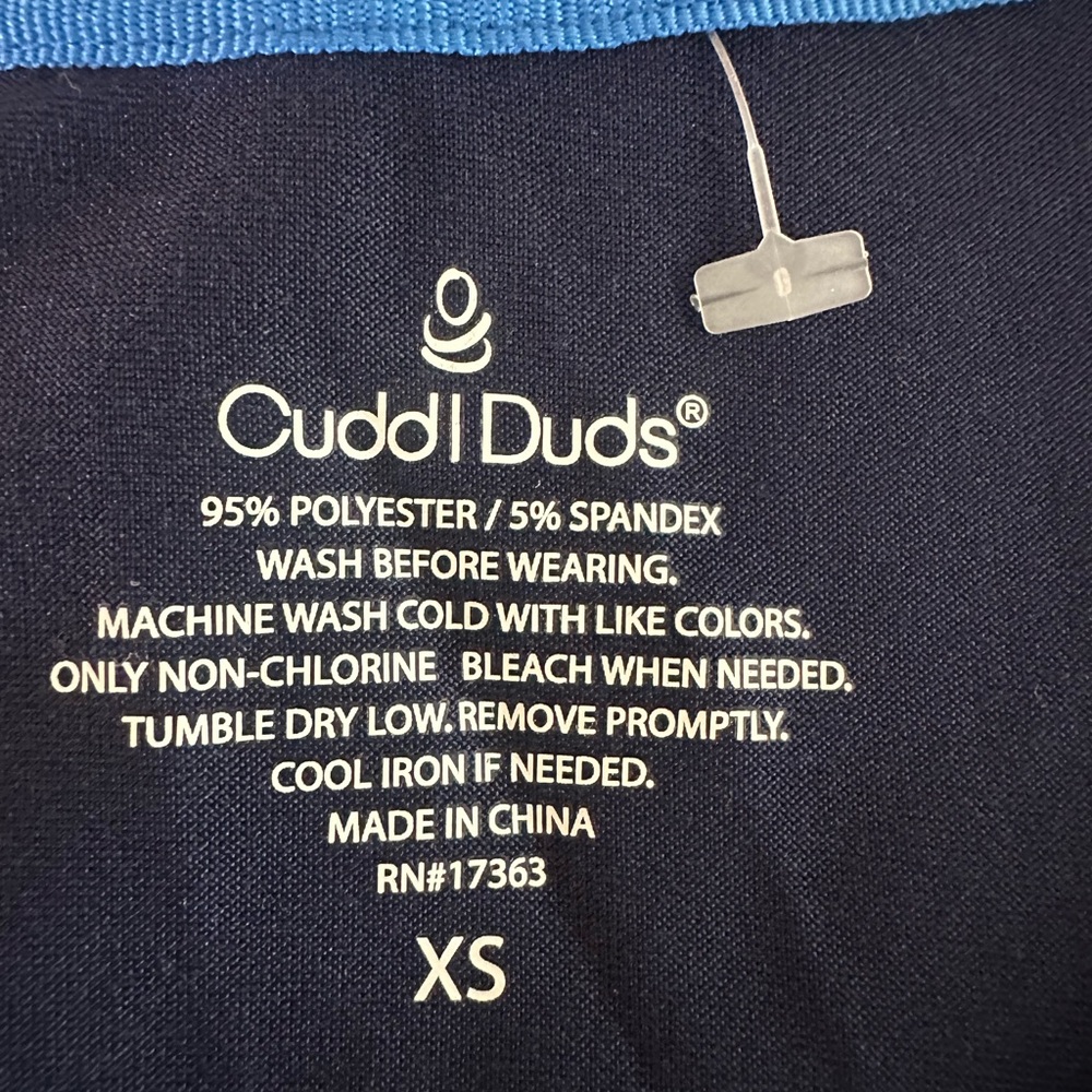 Cuddl Duds Navy Top with Blue Patterned Pajama Pants extra small with pockets - Picture 7 of 9